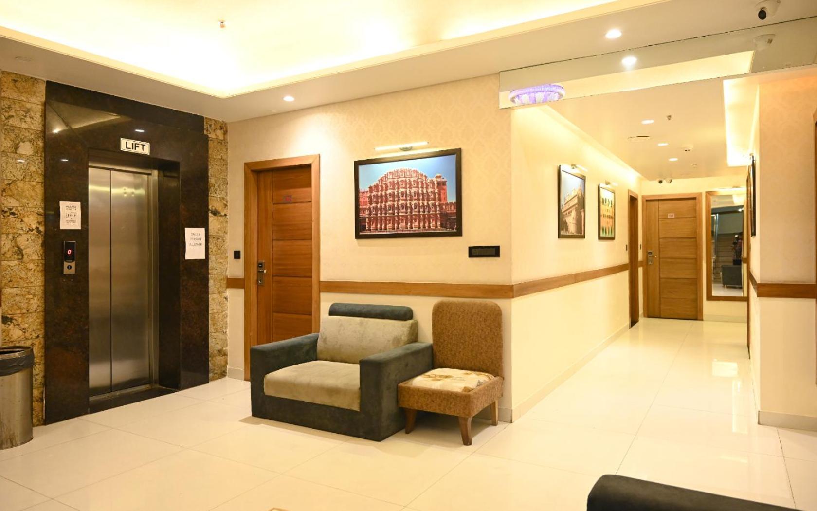 Hotel Rr 62-Jaipur City Centre Hotel Екстер'єр фото