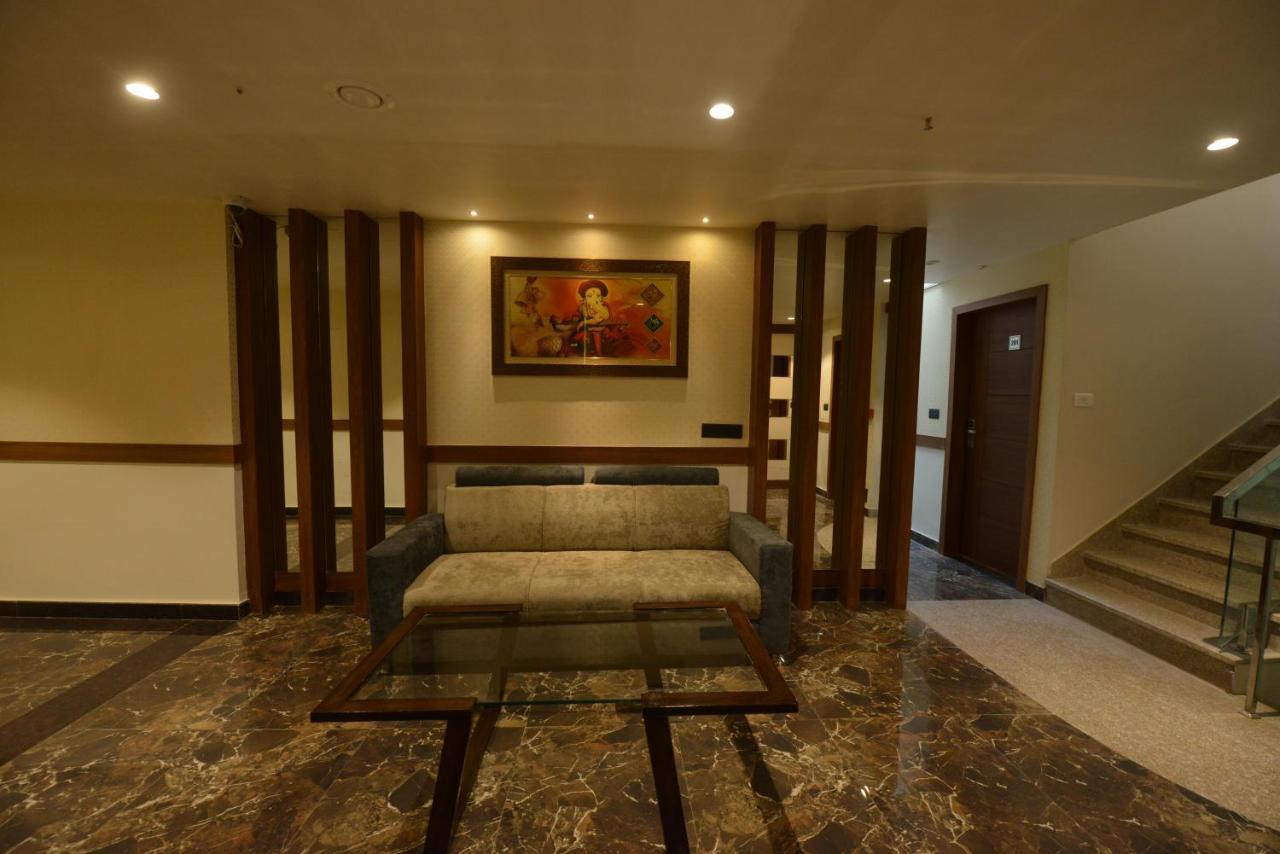 Hotel Rr 62-Jaipur City Centre Hotel Екстер'єр фото